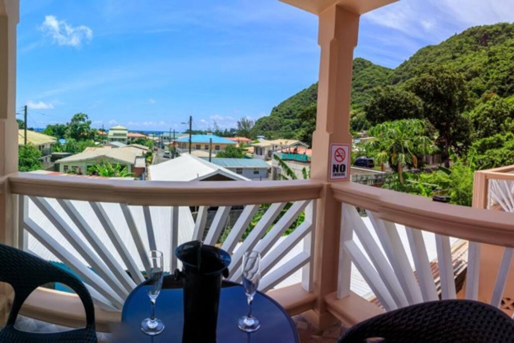 Maggie'S Inn Soufrière 外观 照片